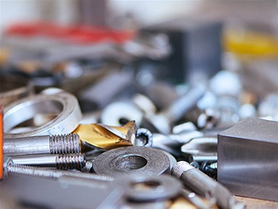 連接器的基本性能可分為三類:機械性能、電氣性能和環境性能。